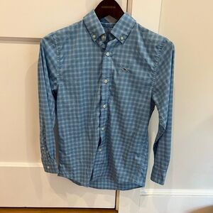 Boys Vineyard Vines Performance button down shirt S (8-10)